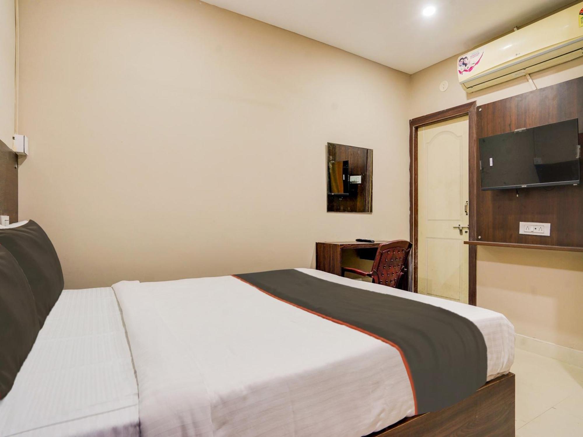 Hotel Airport Land Yeni Delhi Dış mekan fotoğraf