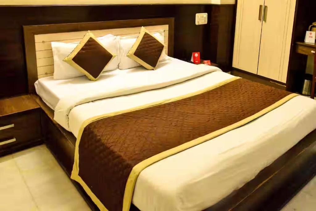 Hotel Airport Land Yeni Delhi Dış mekan fotoğraf