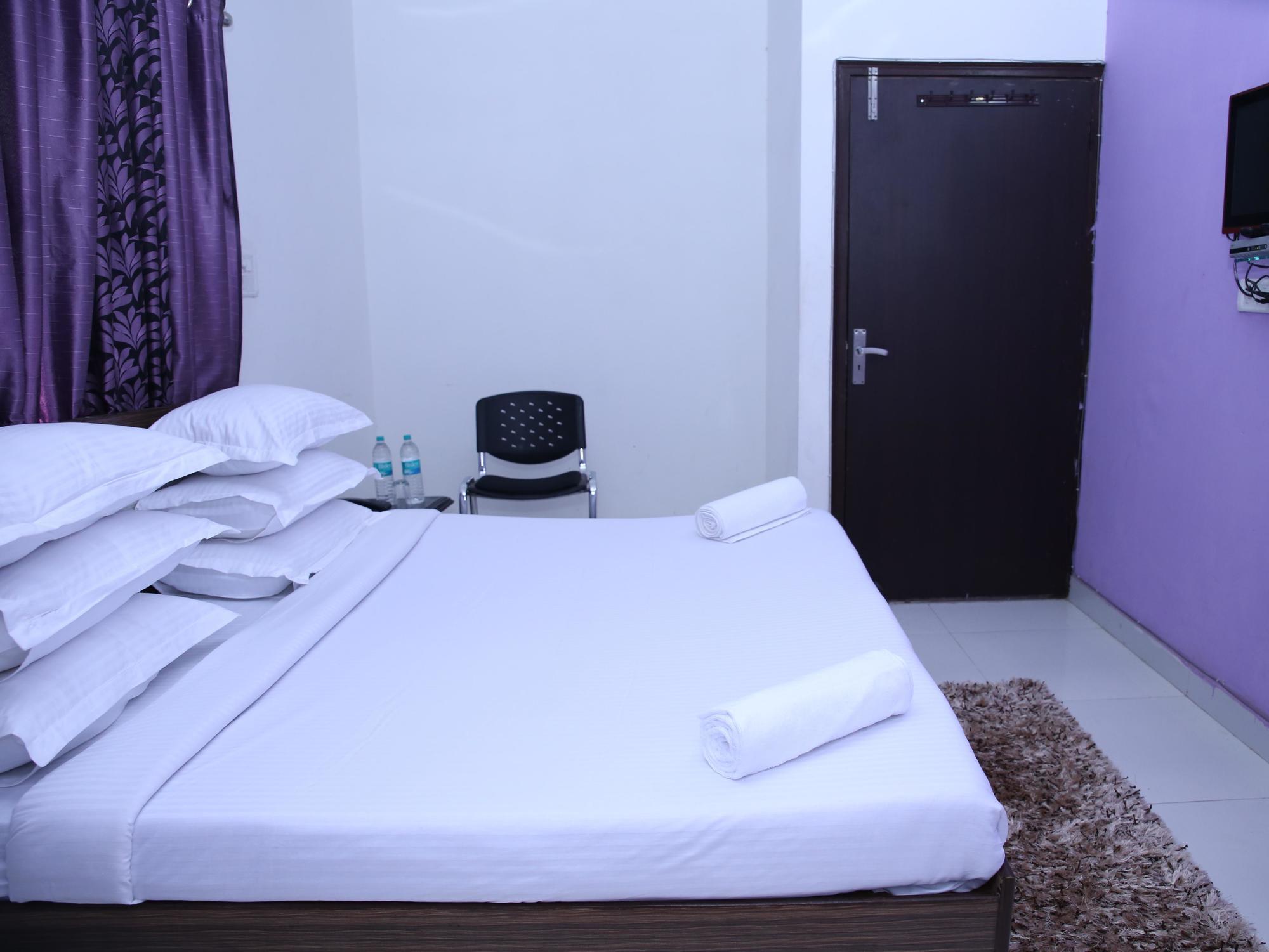 Hotel Airport Land Yeni Delhi Dış mekan fotoğraf