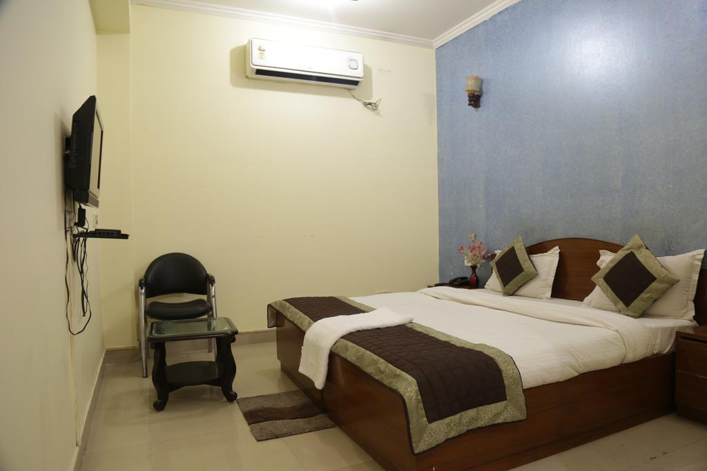 Hotel Airport Land Yeni Delhi Dış mekan fotoğraf