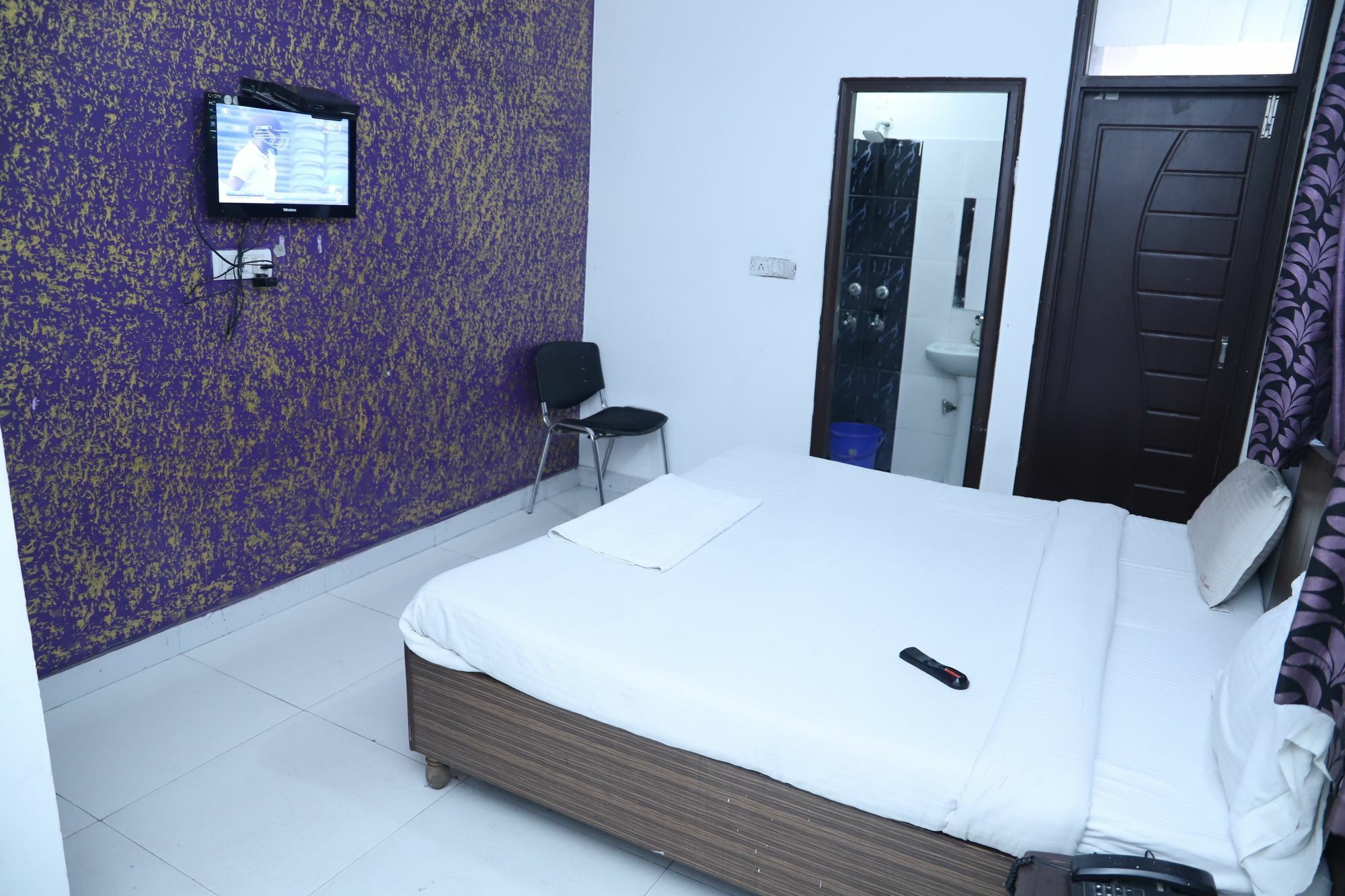 Hotel Airport Land Yeni Delhi Dış mekan fotoğraf