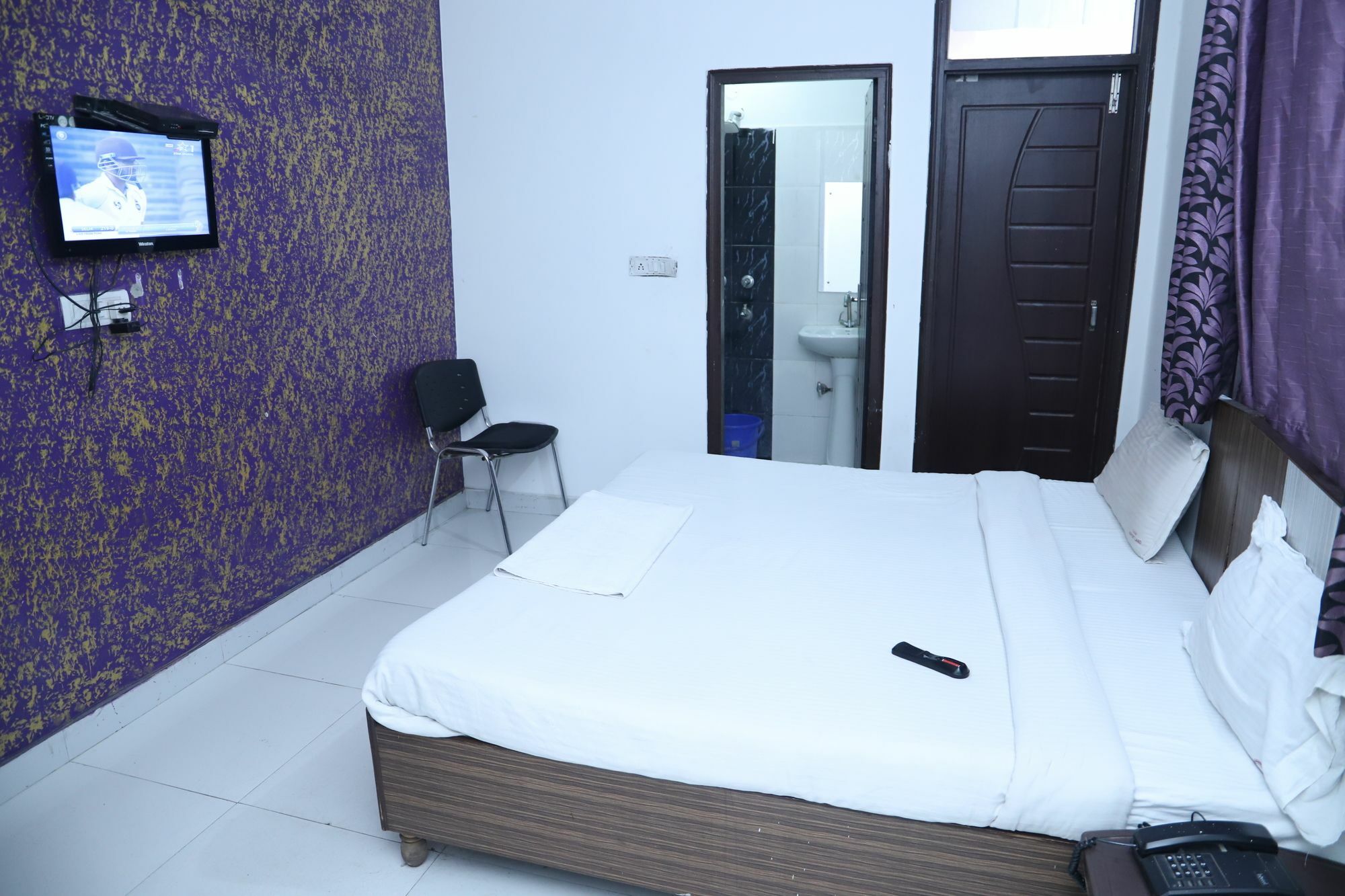 Hotel Airport Land Yeni Delhi Dış mekan fotoğraf